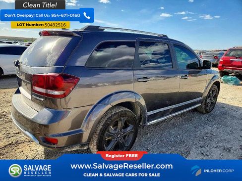 Used 2020 Dodge Journey Crossroad FWD image 4