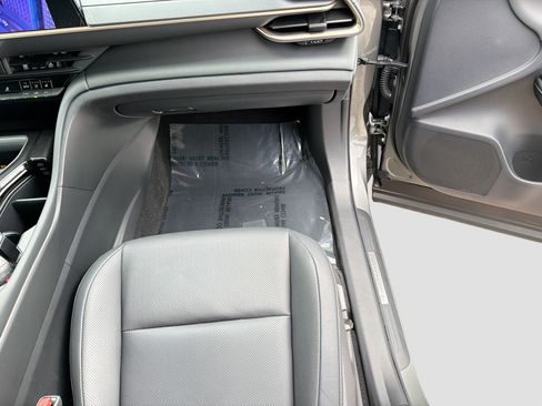 Used 2024 Toyota Crown Platinum image 17