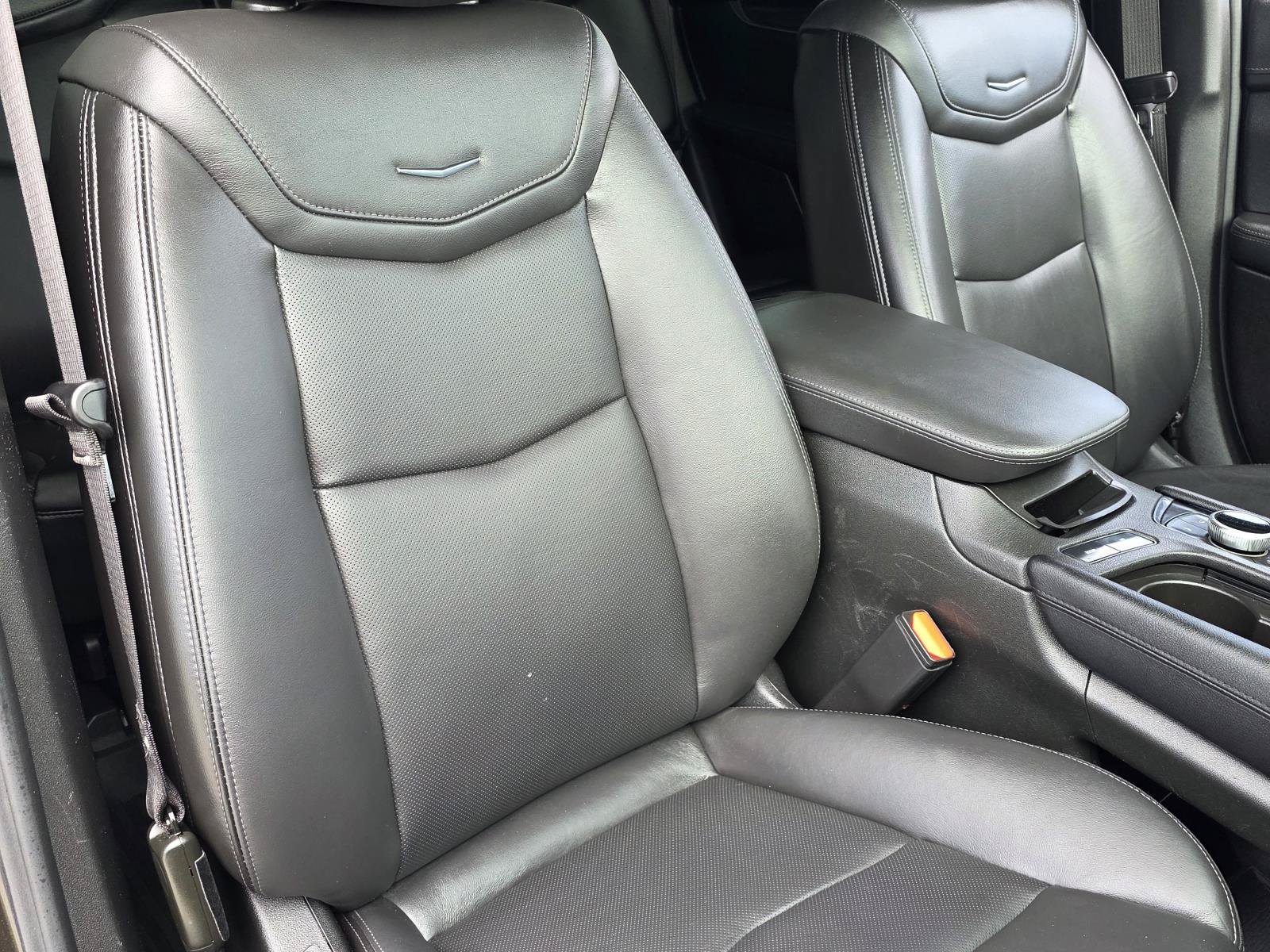 Certified 2024 Cadillac XT5 Premium Luxury FWD image 23