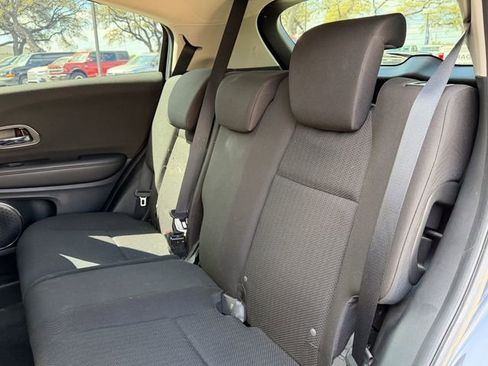 Used 2018 Honda HR-V EX image 17