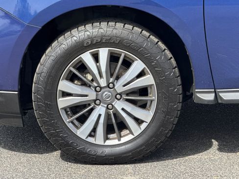 Used 2020 Nissan Pathfinder SV AWD/4WD image 30