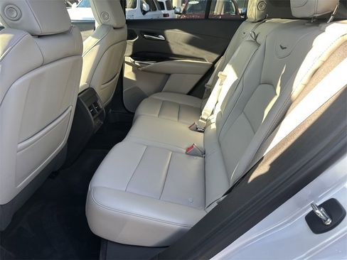 Used 2023 Cadillac XT4 Premium Luxury image 21