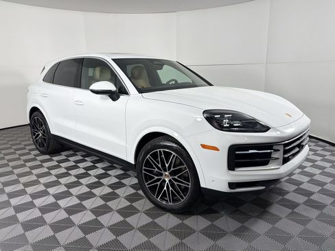 Certified 2026 Porsche Cayenne AWD/4WD image 7