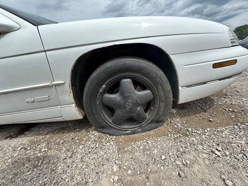 Used 1995 Chevrolet Monte Carlo LS FWD image 19