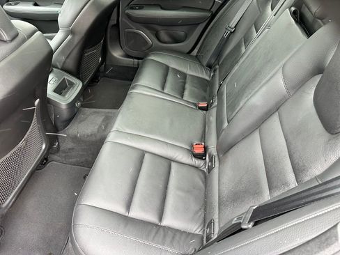 Used 2025 Volvo V60 B5 Cross Country Plus image 11