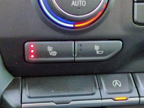 Used 2021 Chevrolet Silverado 1500 LT image 22