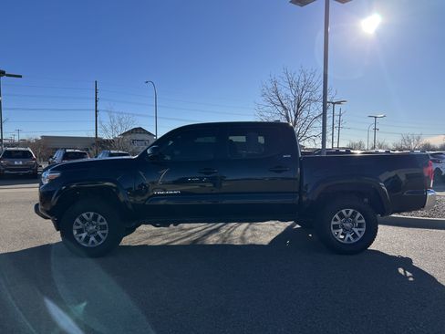 Used 2019 Toyota Tacoma SR5 image 13