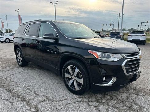 Certified 2019 Chevrolet Traverse LT w/ LT Premium Package image 8