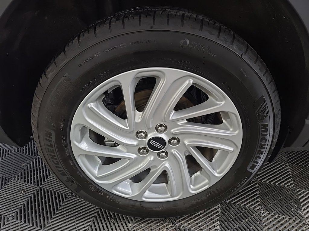 Used 2024 Lincoln Corsair AWD image 15