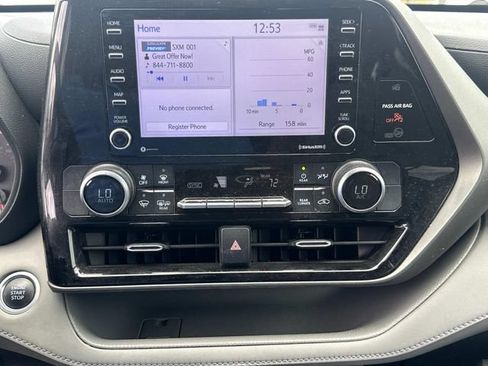 Used 2021 Toyota Highlander L FWD image 30