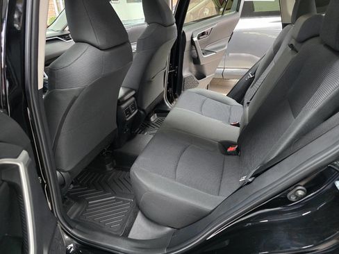 Used 2024 Toyota RAV4 LE image 21