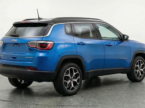 Used 2025 Jeep Compass Limited AWD/4WD image 9