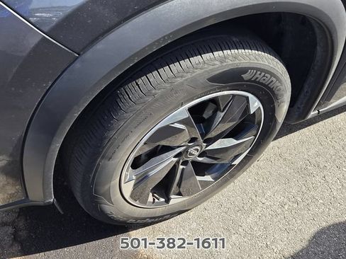 Used 2025 Nissan Rogue SV AWD/4WD image 8