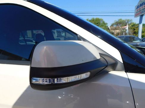 Used 2018 Ford Explorer Limited image 10