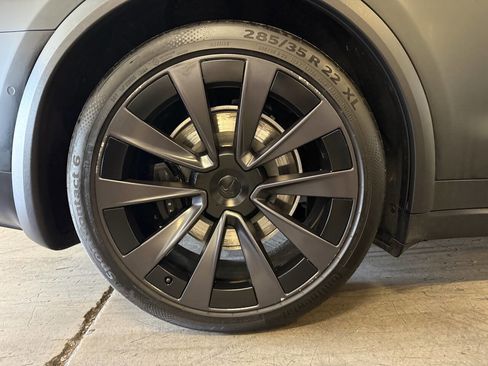 Used 2022 Tesla Model X Plaid image 35