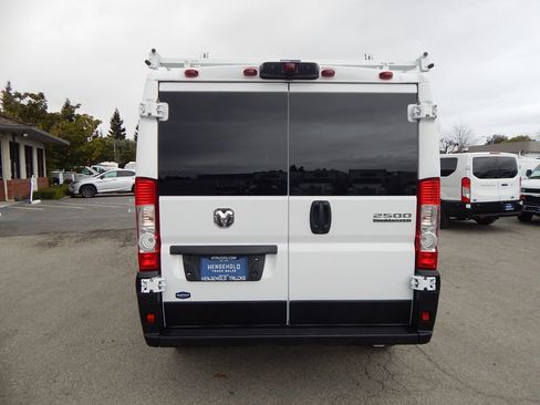 Used 2023 RAM ProMaster 2500 image 7