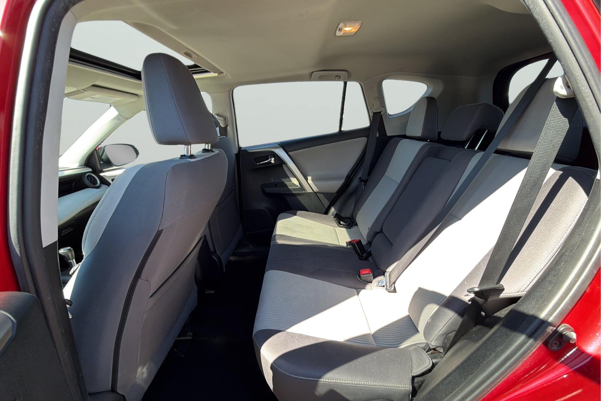 Used 2015 Toyota RAV4 XLE FWD image 33