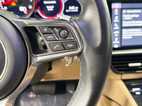 Used 2019 Porsche Cayenne image 36