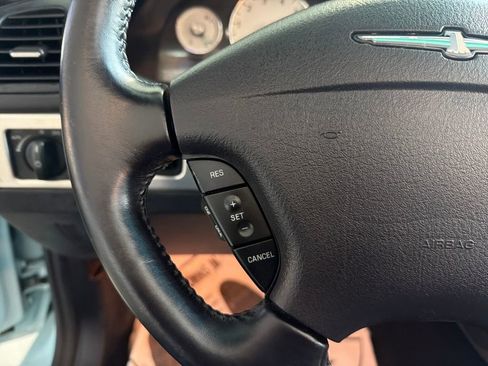 Used 2003 Ford Thunderbird image 18