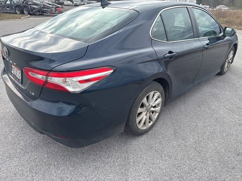 Used 2020 Toyota Camry LE image 6