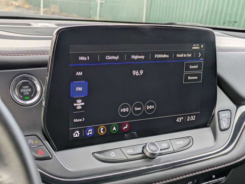 Used 2025 Chevrolet Blazer RS image 31