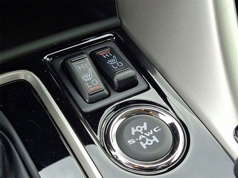 Used 2025 Mitsubishi Eclipse Cross LE image 11