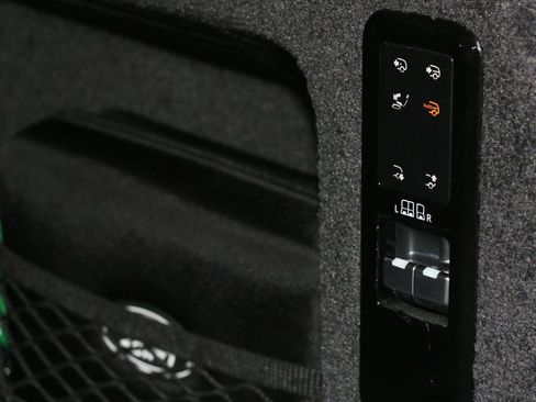 Used 2023 Land Rover Range Rover Long Wheelbase First Edition image 10