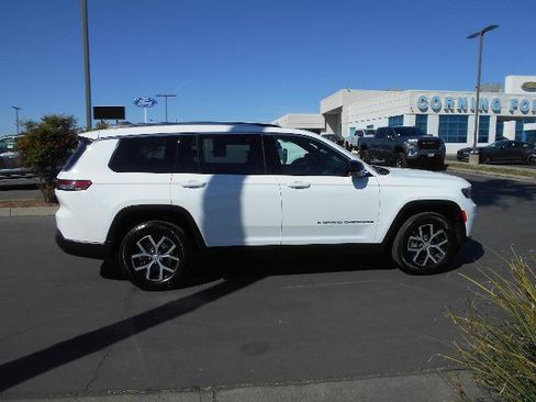 Used 2024 Jeep Grand Cherokee L Limited w/ Luxury Tech Group II AWD/4WD image 19