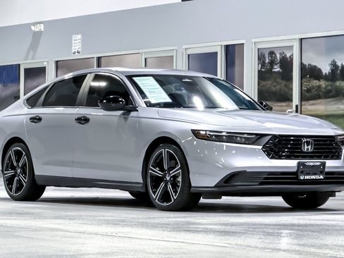 Used 2023 Honda Accord Sport image 7