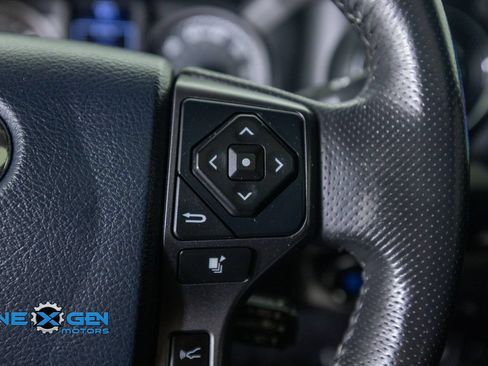 Used 2019 Toyota Tacoma TRD Sport AWD/4WD image 15