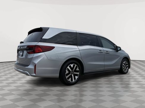 Certified 2025 Honda Odyssey EX-L image 6