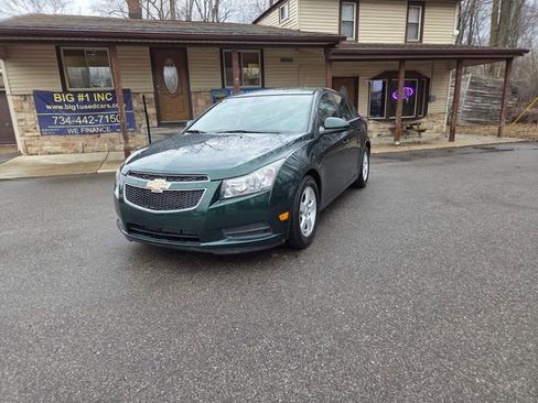 Used 2014 Chevrolet Cruze LT FWD image 1