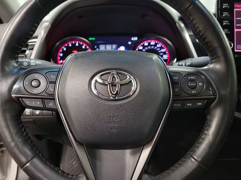 Used 2022 Toyota Camry XSE image 18