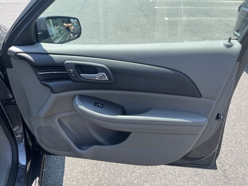 Used 2013 Chevrolet Malibu LS FWD image 27