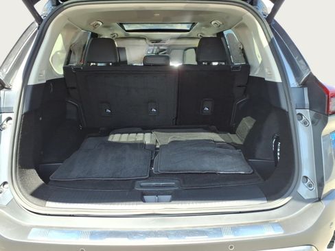 Used 2023 Nissan Rogue SL AWD/4WD image 16