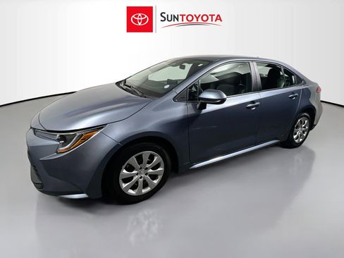 Used 2025 Toyota Corolla LE image 9