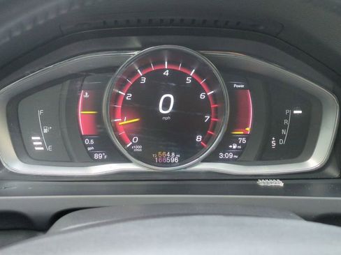 Used 2016 Volvo V60 T5 Cross Country w/ Convenience Package AWD/4WD image 17