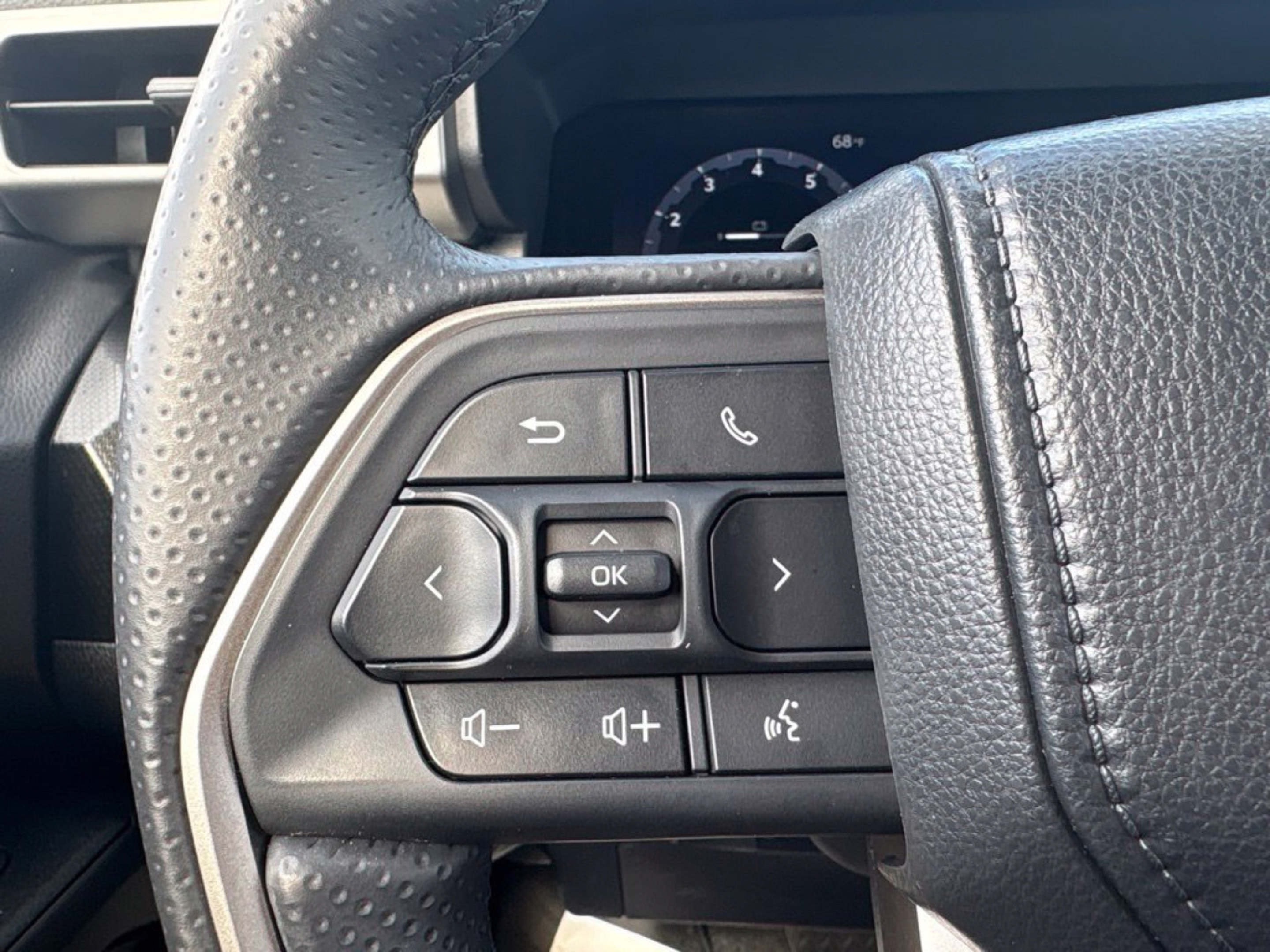 Used 2026 Toyota 4Runner Limited AWD/4WD image 8