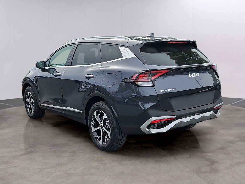 Certified 2023 Kia Sportage EX AWD/4WD image 6