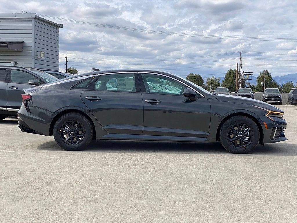 New 2026 Kia K5 LXS FWD image 2