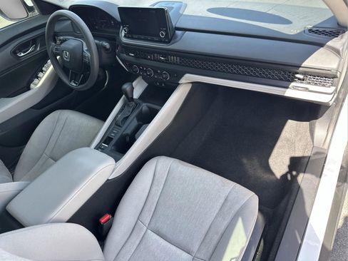 Certified 2023 Honda Accord EX image 21