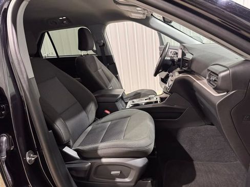 Used 2024 Ford Explorer XLT AWD/4WD image 24
