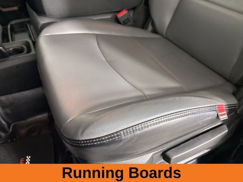 Used 2023 RAM 2500 Tradesman w/ Chrome Appearance Group image 11