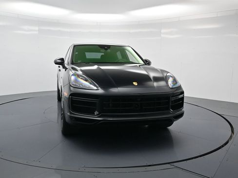 Used 2022 Porsche Cayenne Turbo S AWD/4WD image 31