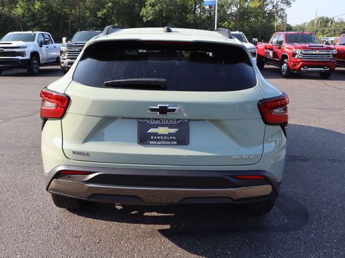 New 2026 Chevrolet Trax ACTIV w/ Sunroof Package FWD image 28