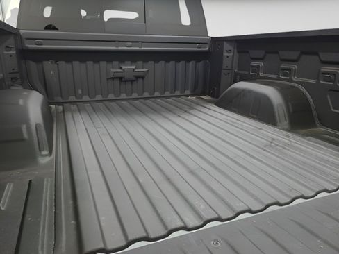 Used 2026 Chevrolet Silverado 1500 LT Trail Boss w/ Convenience Package II AWD/4WD image 31