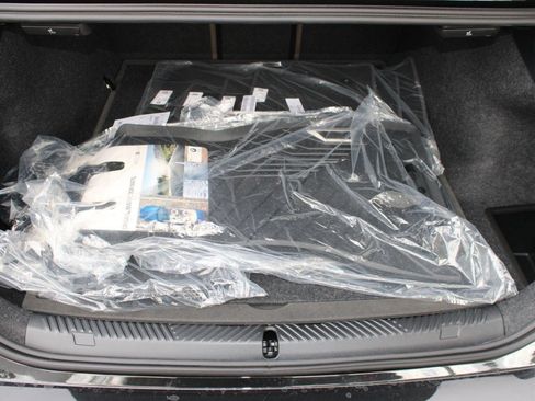 Used 2026 BMW 530i w/ M Sport Package RWD image 22