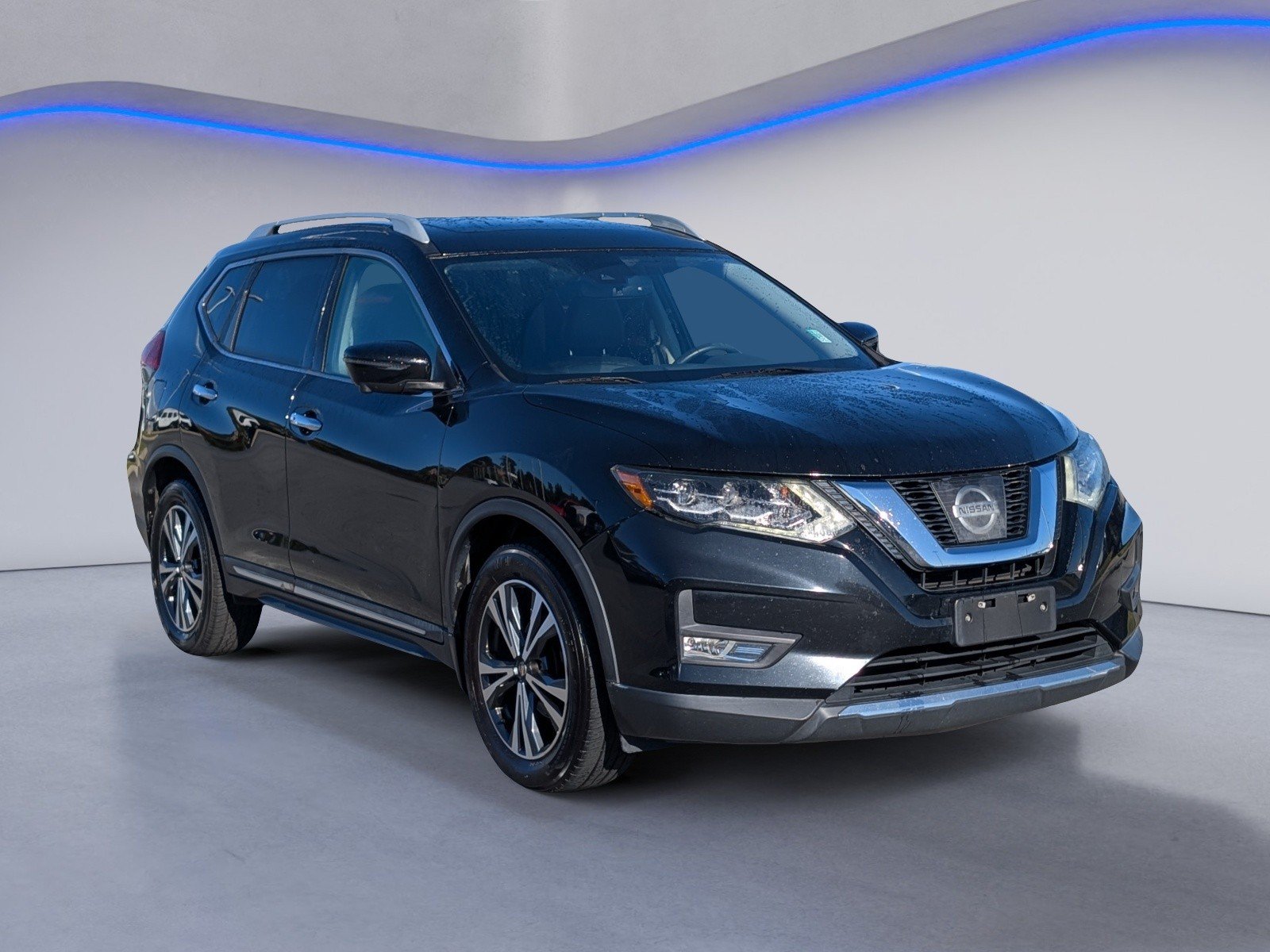 Used 2017 Nissan Rogue SL w/ SL Premium Package FWD image 5