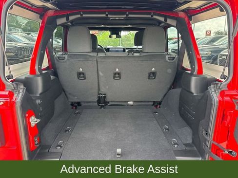Used 2025 Jeep Wrangler Unlimited Sport AWD/4WD image 14