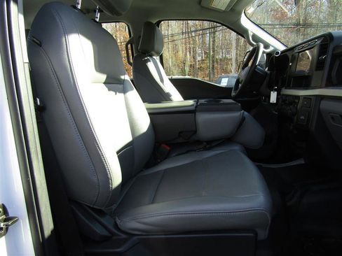 Used 2023 Ford F250 XL w/ Snow Plow Prep Package image 33